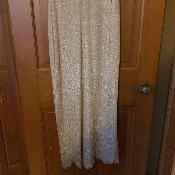 Formal gold woven dress size 12 - Picture 2 of 7